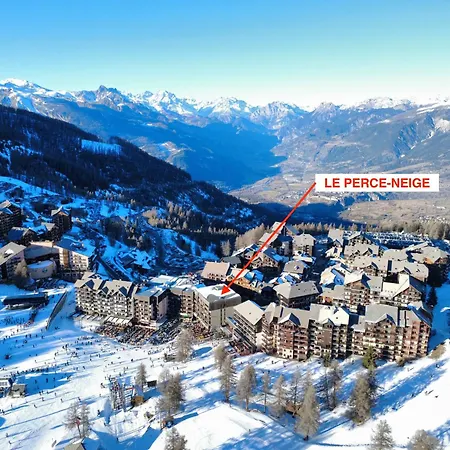 Le Perce-neige Centre Station *